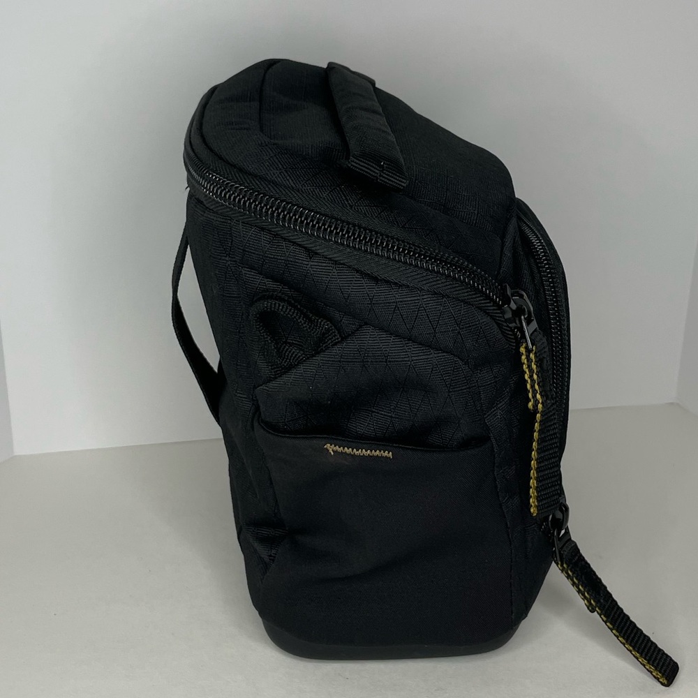 Case‎ Logic camera case - Picture 2 of 9